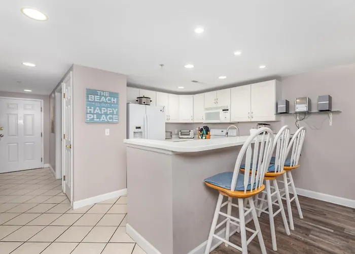 3 Bedroom With Vaulted Ceilings & Scenic Views * Ocean City