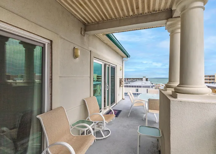3 Bedroom With Vaulted Ceilings & Scenic Views * Ocean City