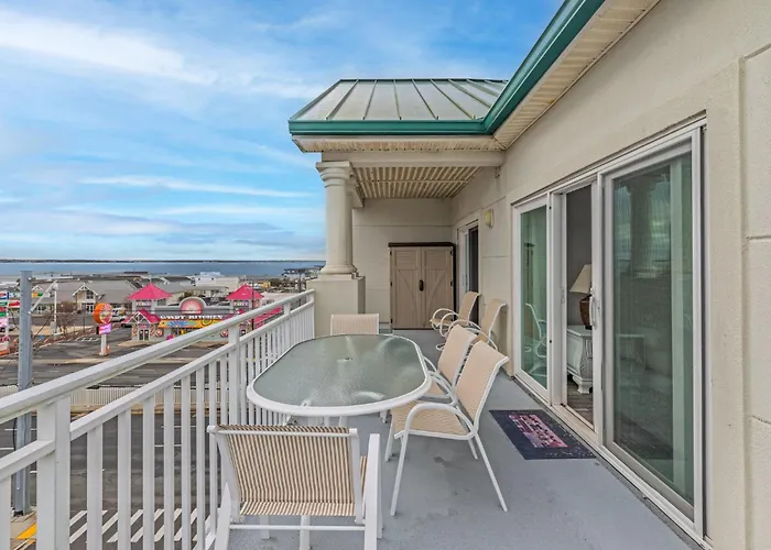 3 Bedroom With Vaulted Ceilings & Scenic Views Holiday home Ocean City